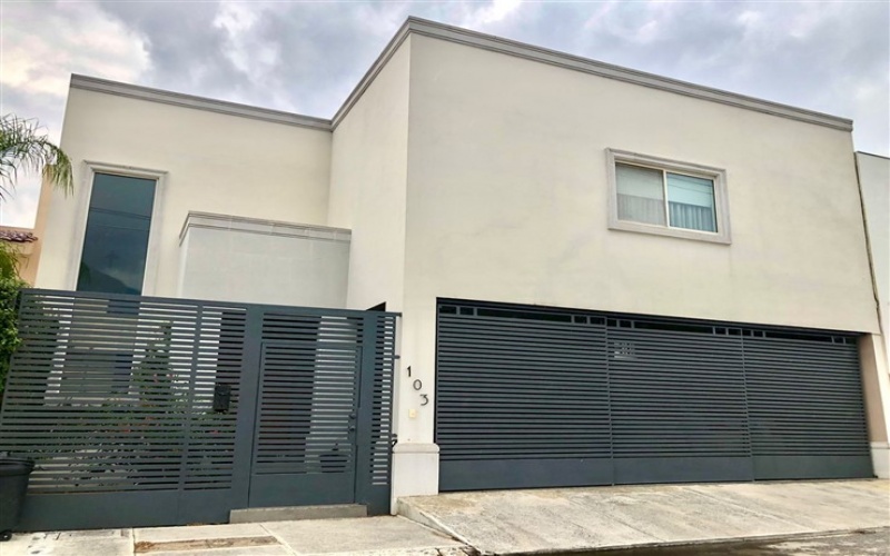 CARRETERA NACIONAL, Nuevo León, 3 Habitaciones Habitaciones, ,4 BathroomsBathrooms,Casa Habitación,Venta,CARRETERA NACIONAL,1021